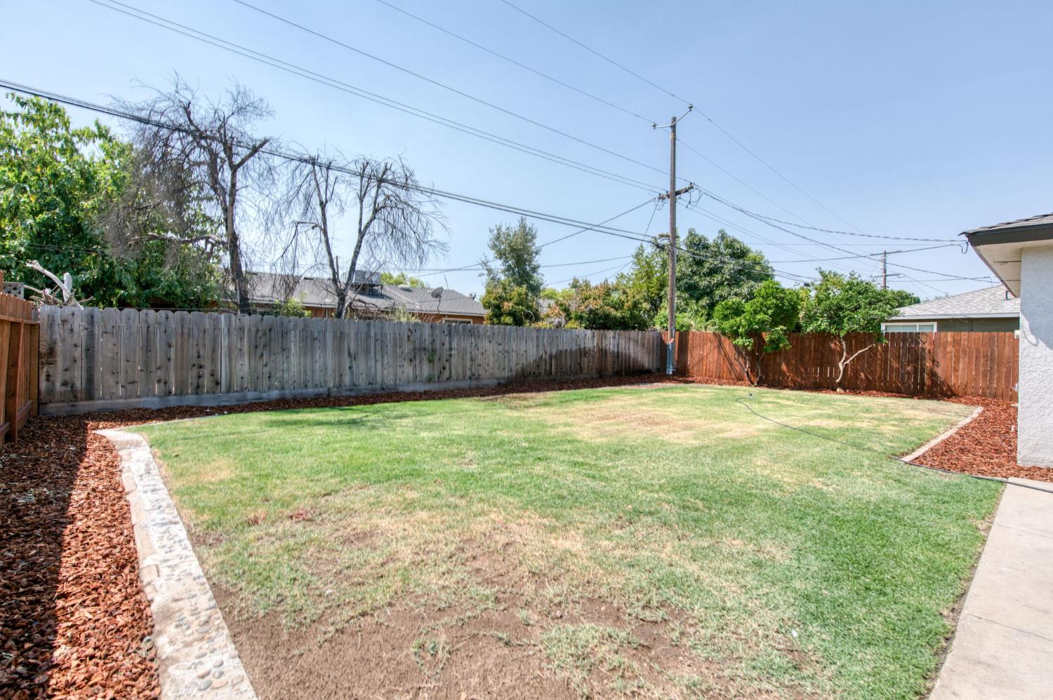 3812 E Bellaire Way, Fresno, CA 93726