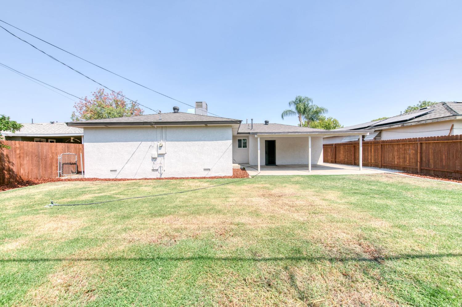 3812 E Bellaire Way, Fresno, CA 93726