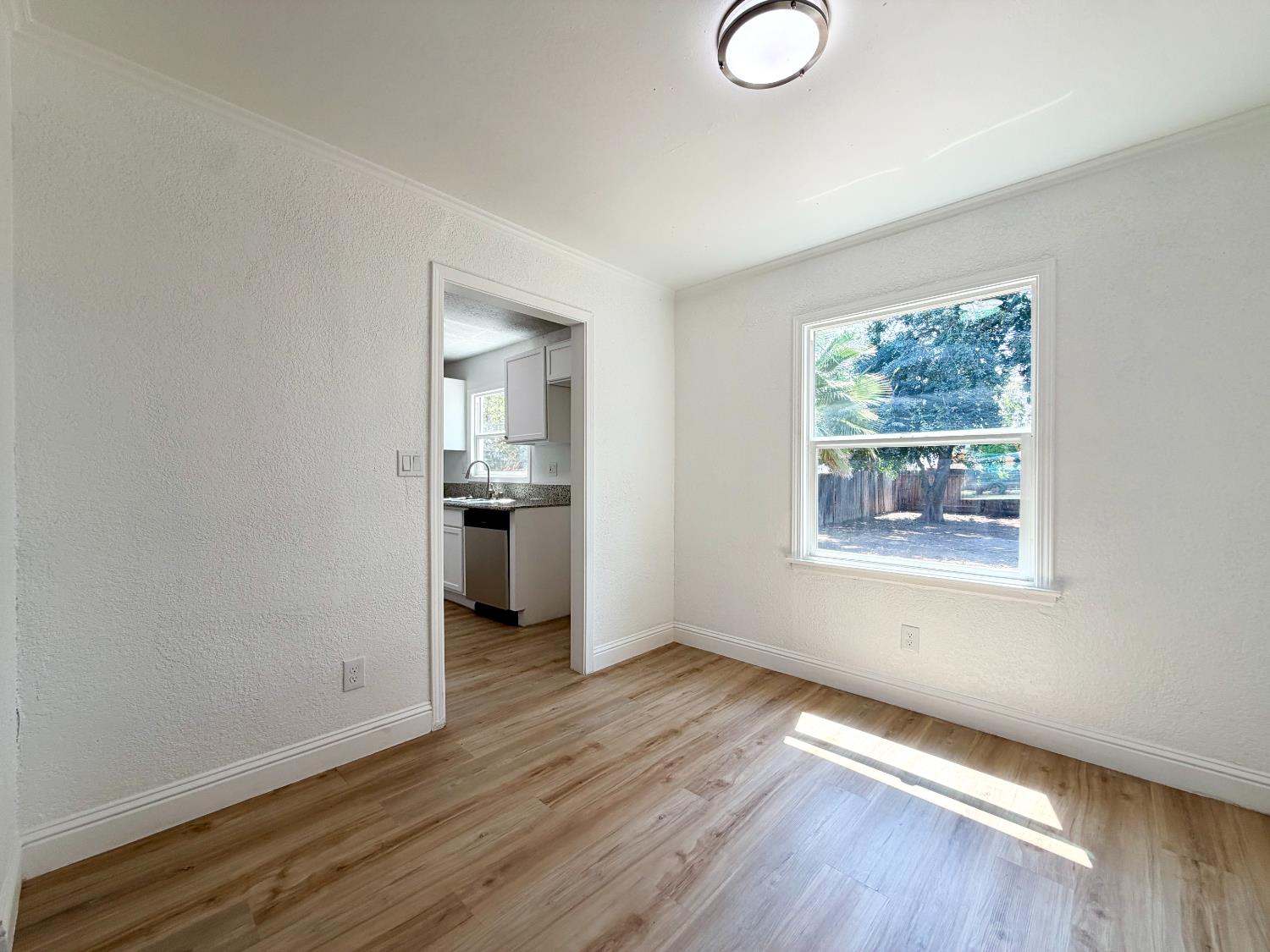 1410 E Shields Ave, Fresno, CA 93704