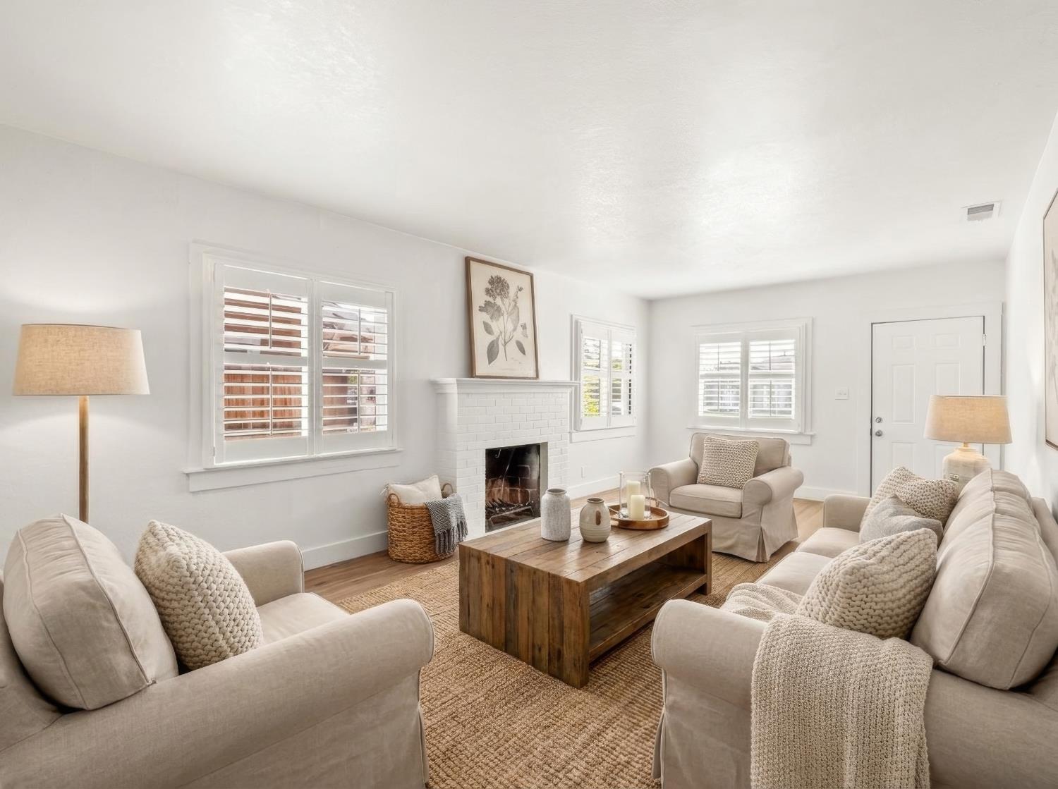 736 N Farris Ave, Fresno, CA 93728