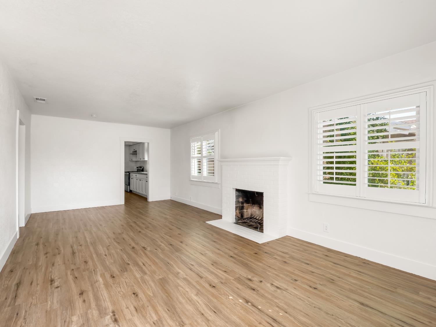 736 N Farris Ave, Fresno, CA 93728