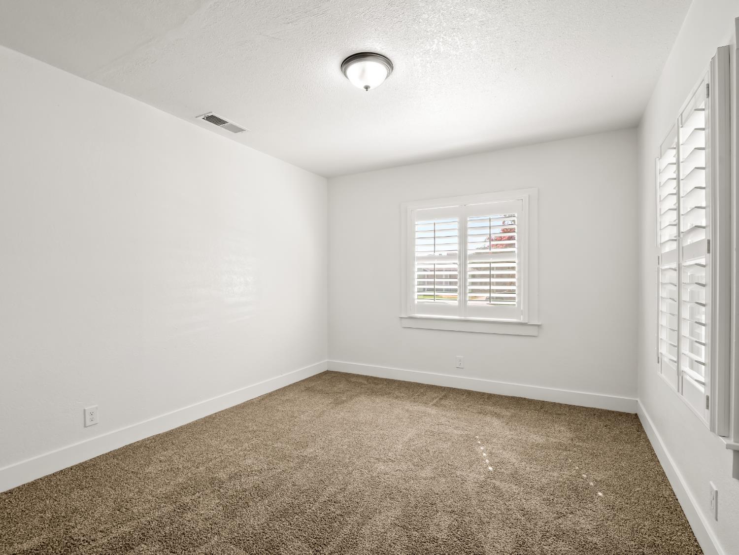736 N Farris Ave, Fresno, CA 93728