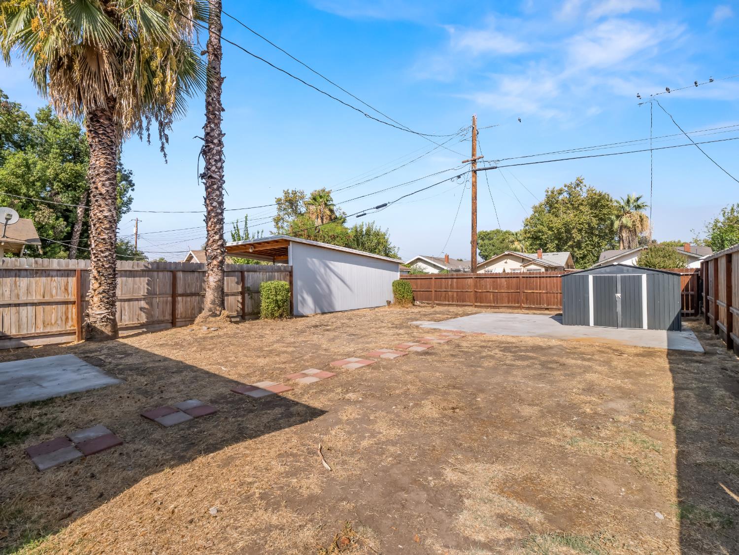 736 N Farris Ave, Fresno, CA 93728