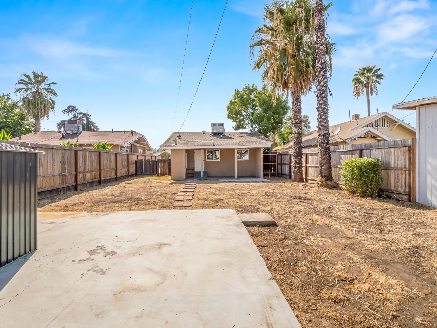 736 N Farris Ave, Fresno, CA 93728