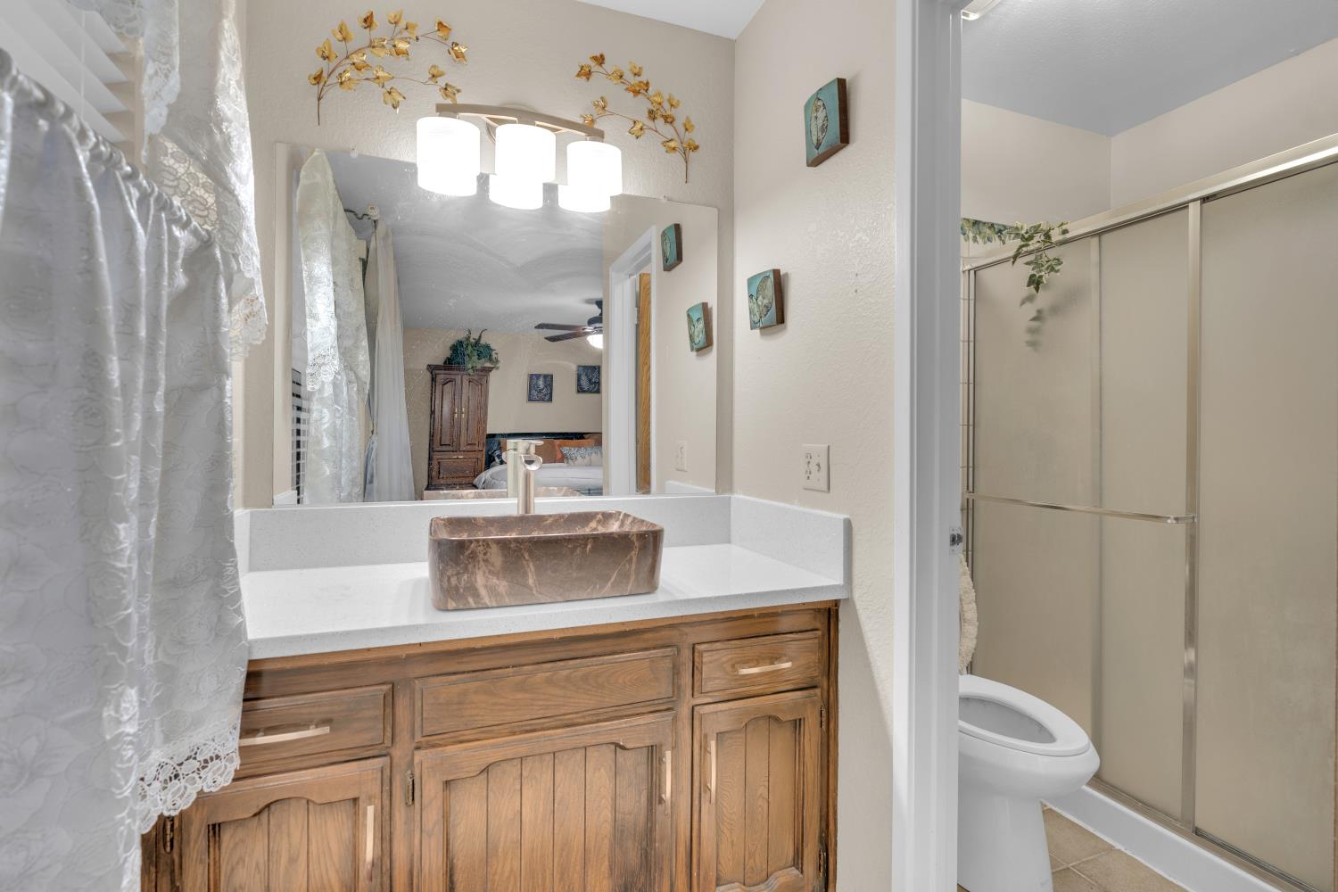 1995 Vartikian Ave, Clovis, CA 93611