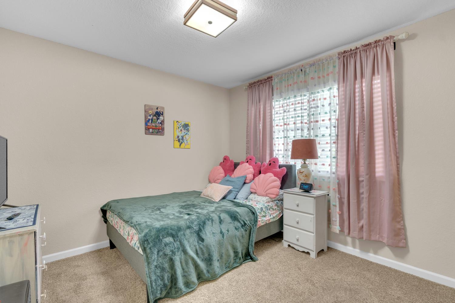 1995 Vartikian Ave, Clovis, CA 93611