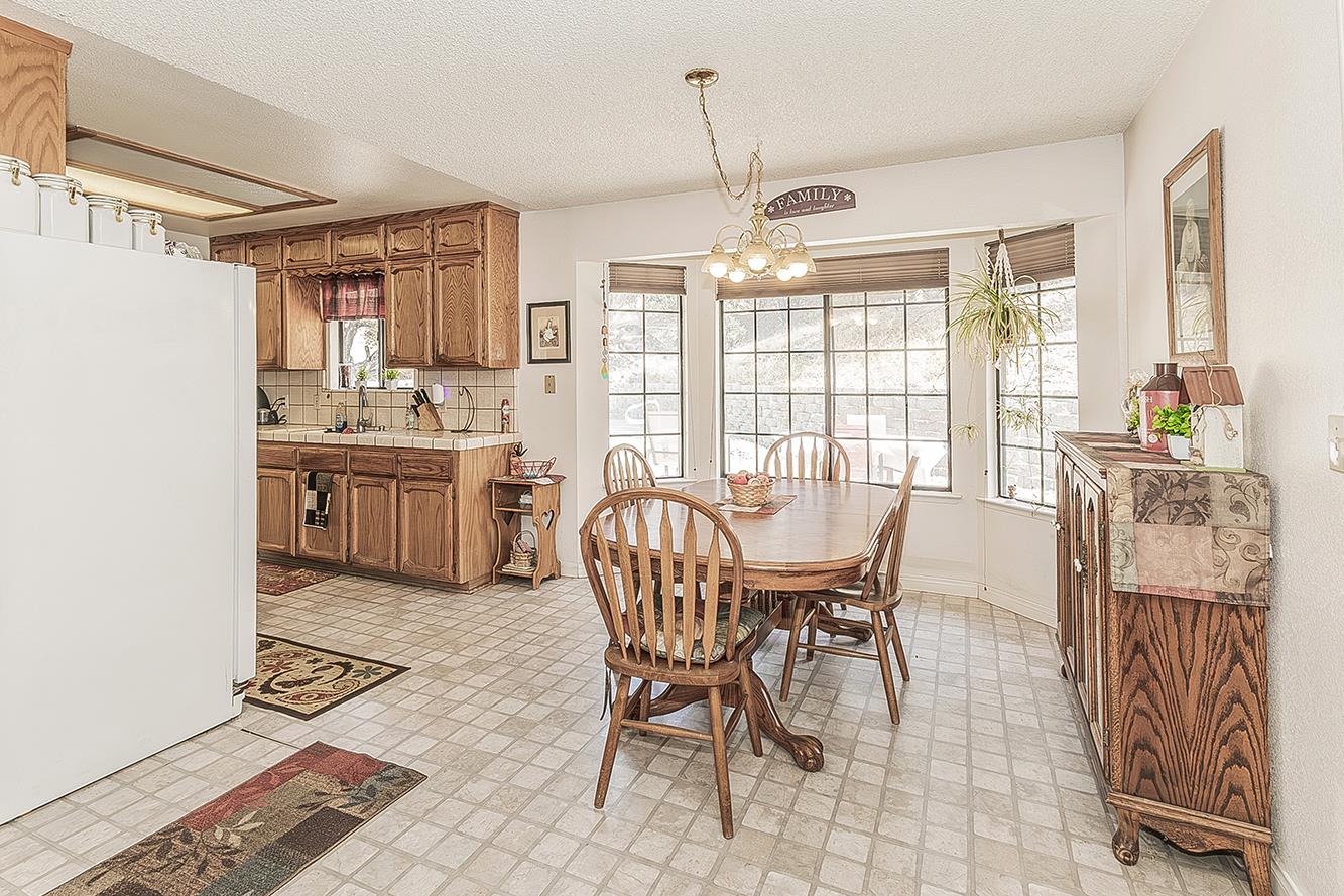 40237 Alerna Way, Oakhurst, CA 93644
