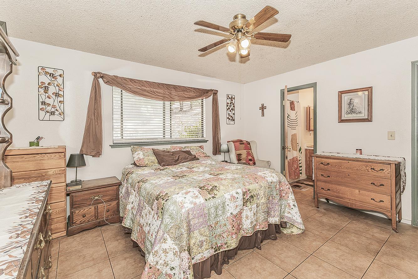 40237 Alerna Way, Oakhurst, CA 93644