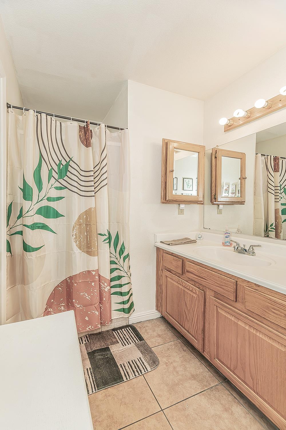 40237 Alerna Way, Oakhurst, CA 93644