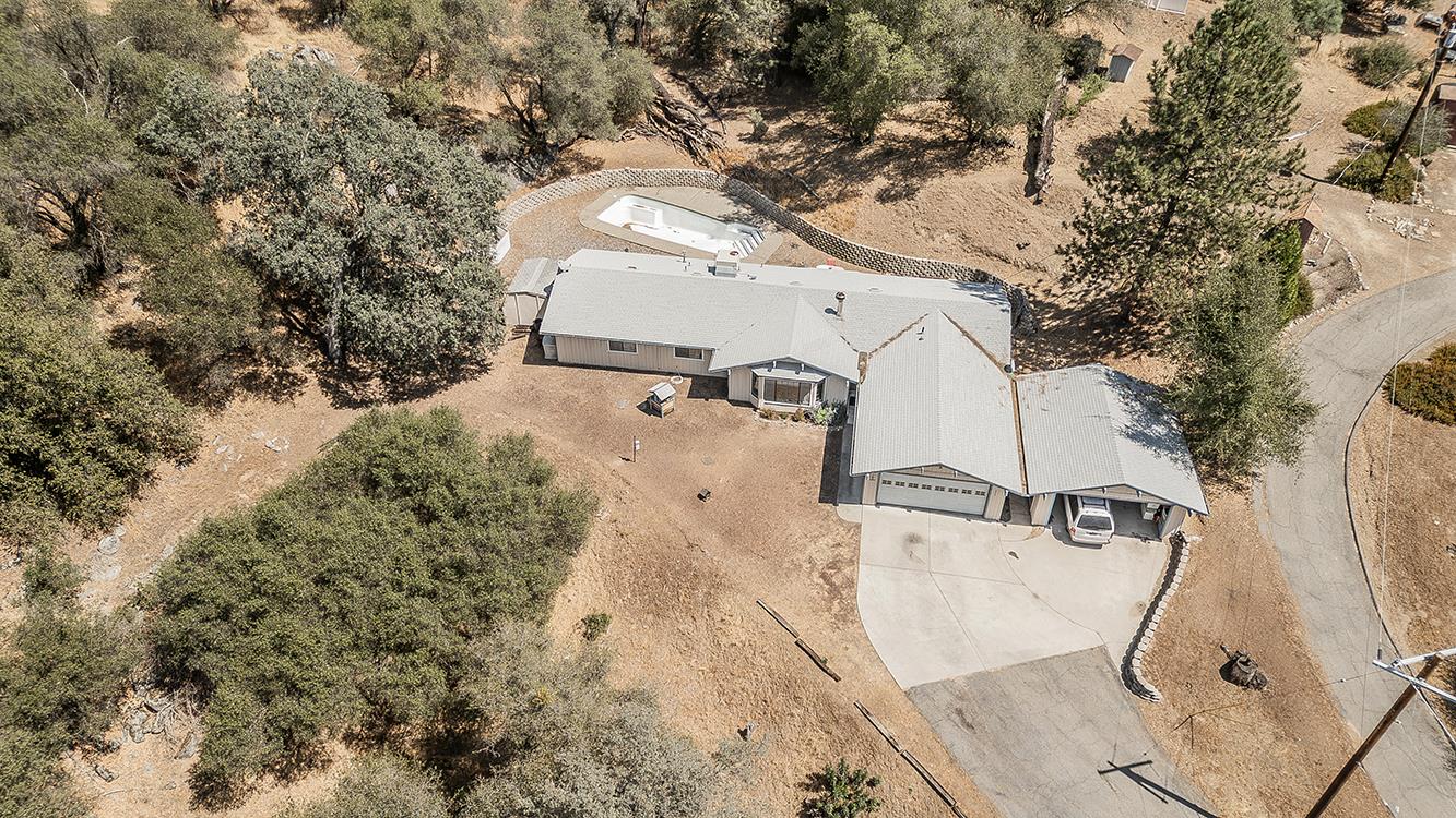 40237 Alerna Way, Oakhurst, CA 93644