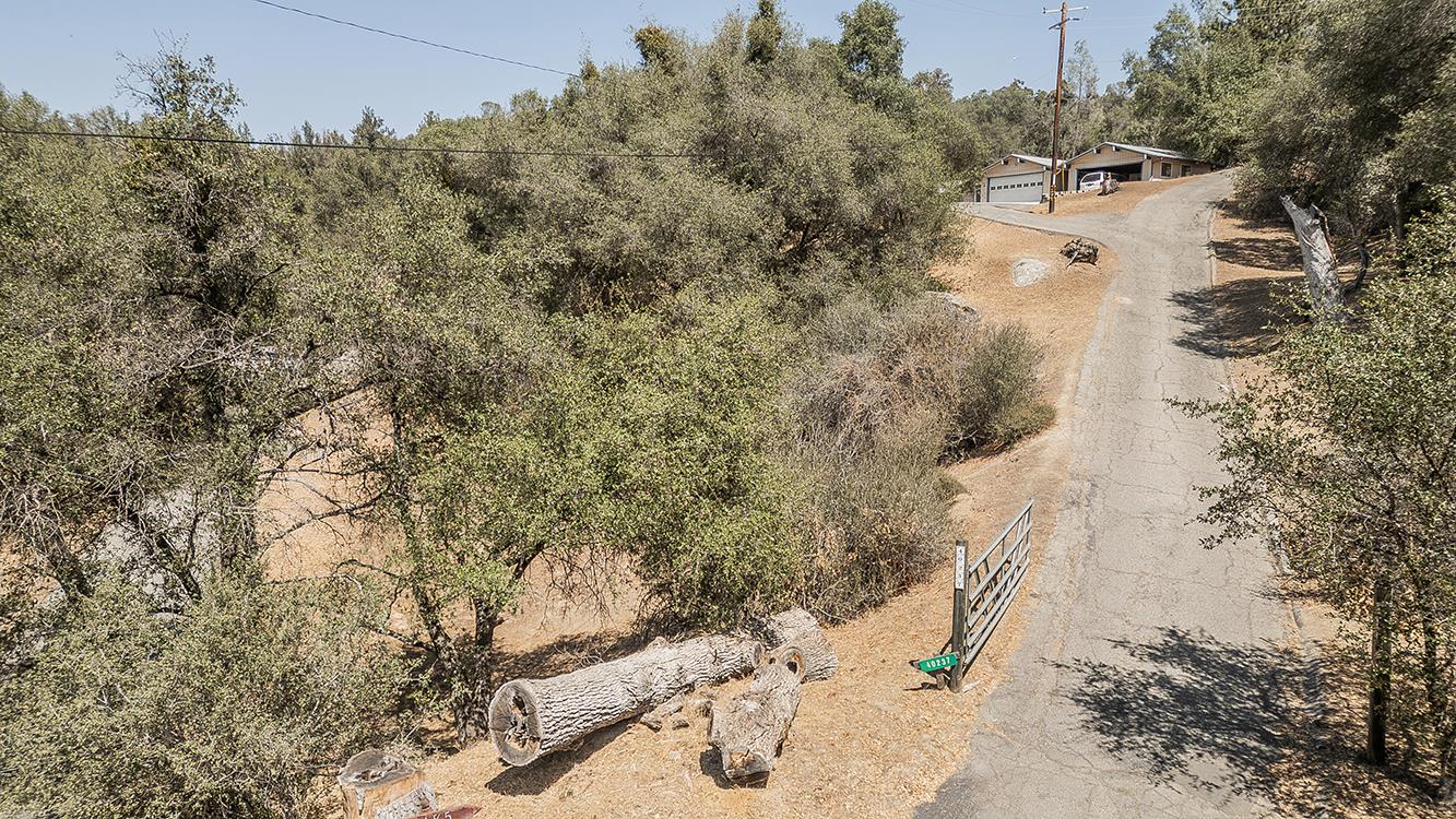 40237 Alerna Way, Oakhurst, CA 93644