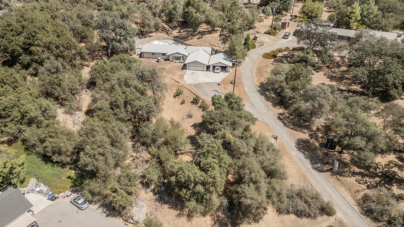 40237 Alerna Way, Oakhurst, CA 93644