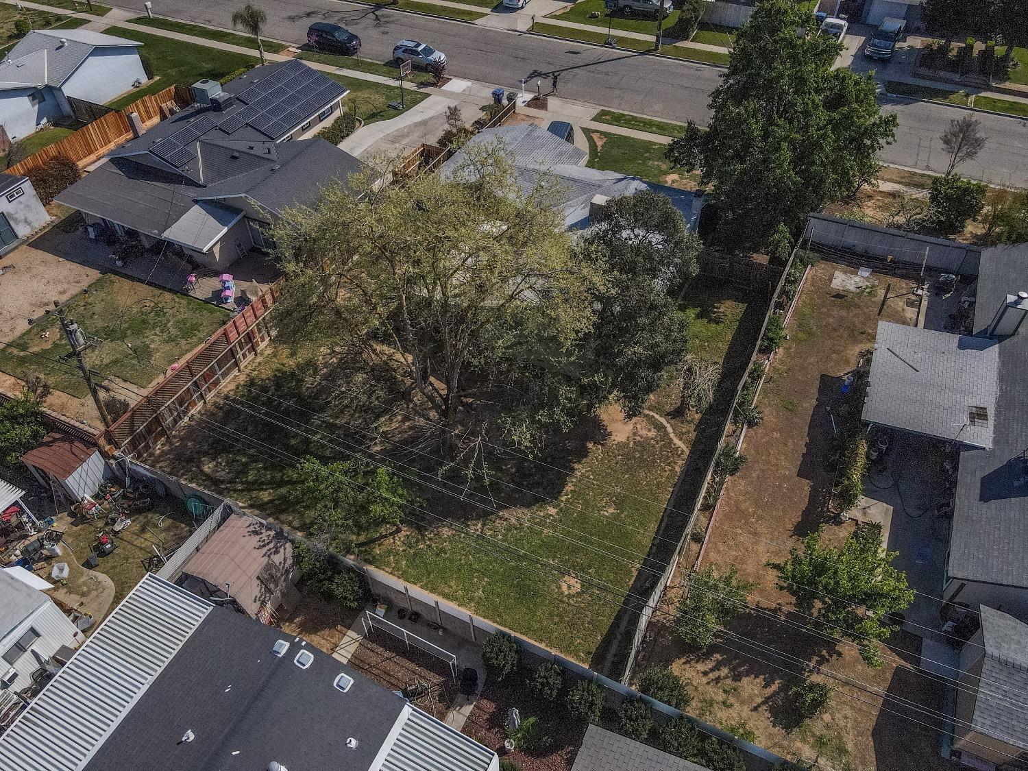 154 W Palo Alto Ave, Fresno, CA 93704