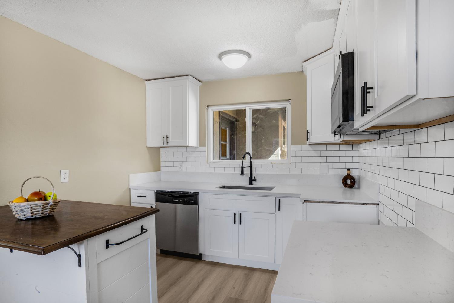 154 W Palo Alto Ave, Fresno, CA 93704