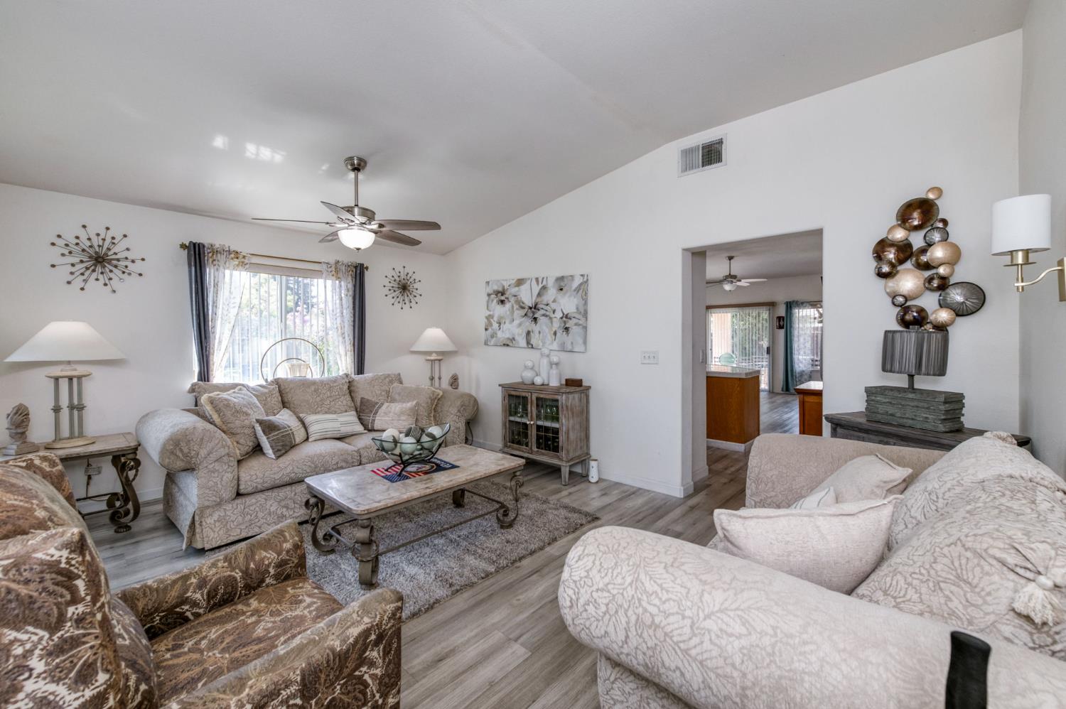6281 N Babigian, Fresno, CA 93722
