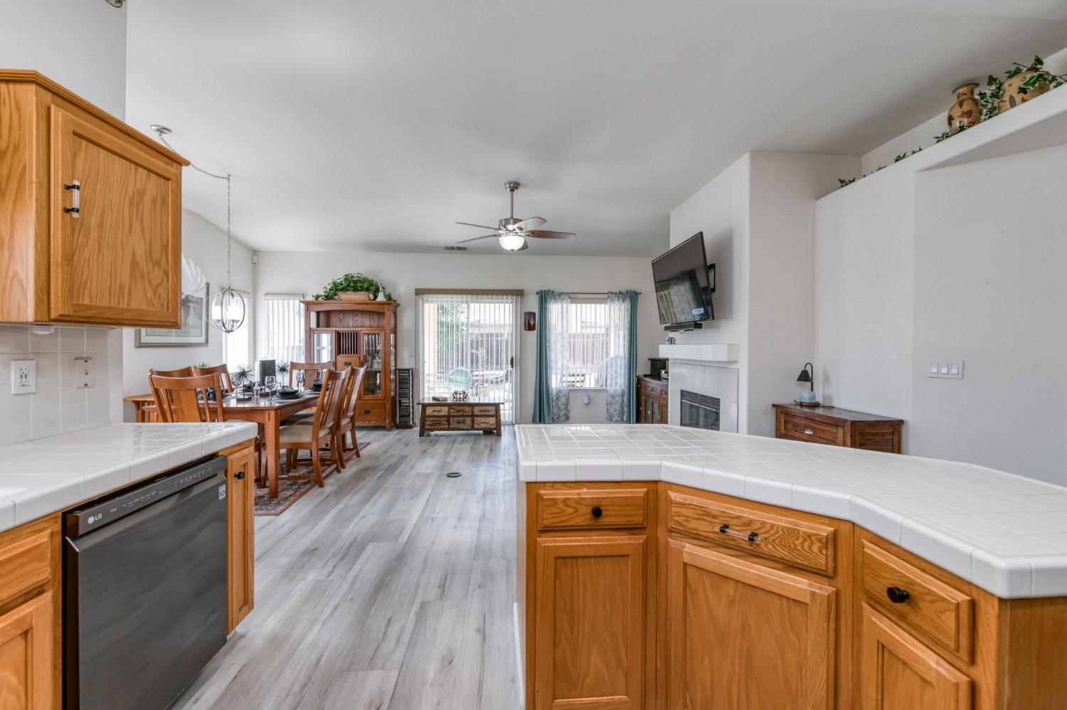 6281 N Babigian, Fresno, CA 93722