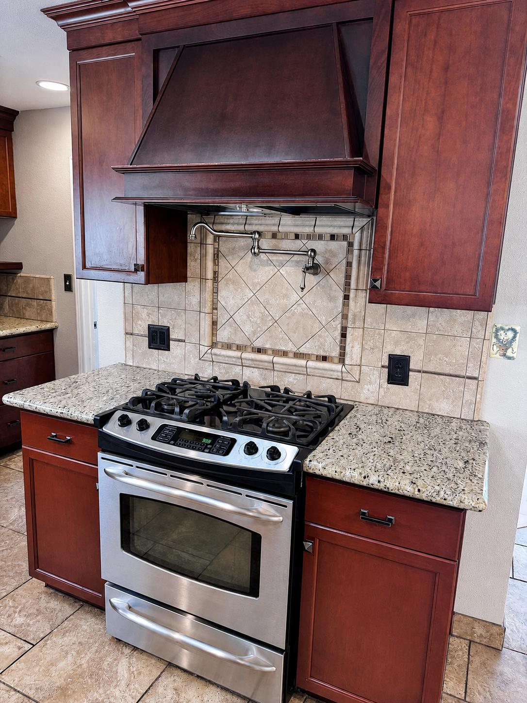 3265 E Vartikian Ave, Fresno, CA 93710