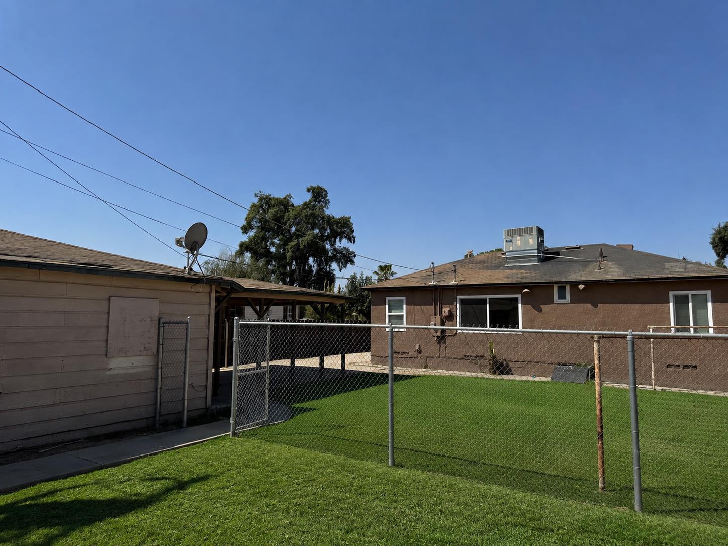 1115 Dellavalle Ave, Madera, CA 93638