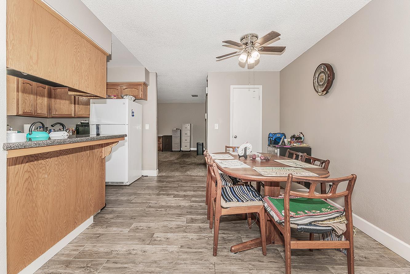 1145 Van Ct, Hanford, CA 93230