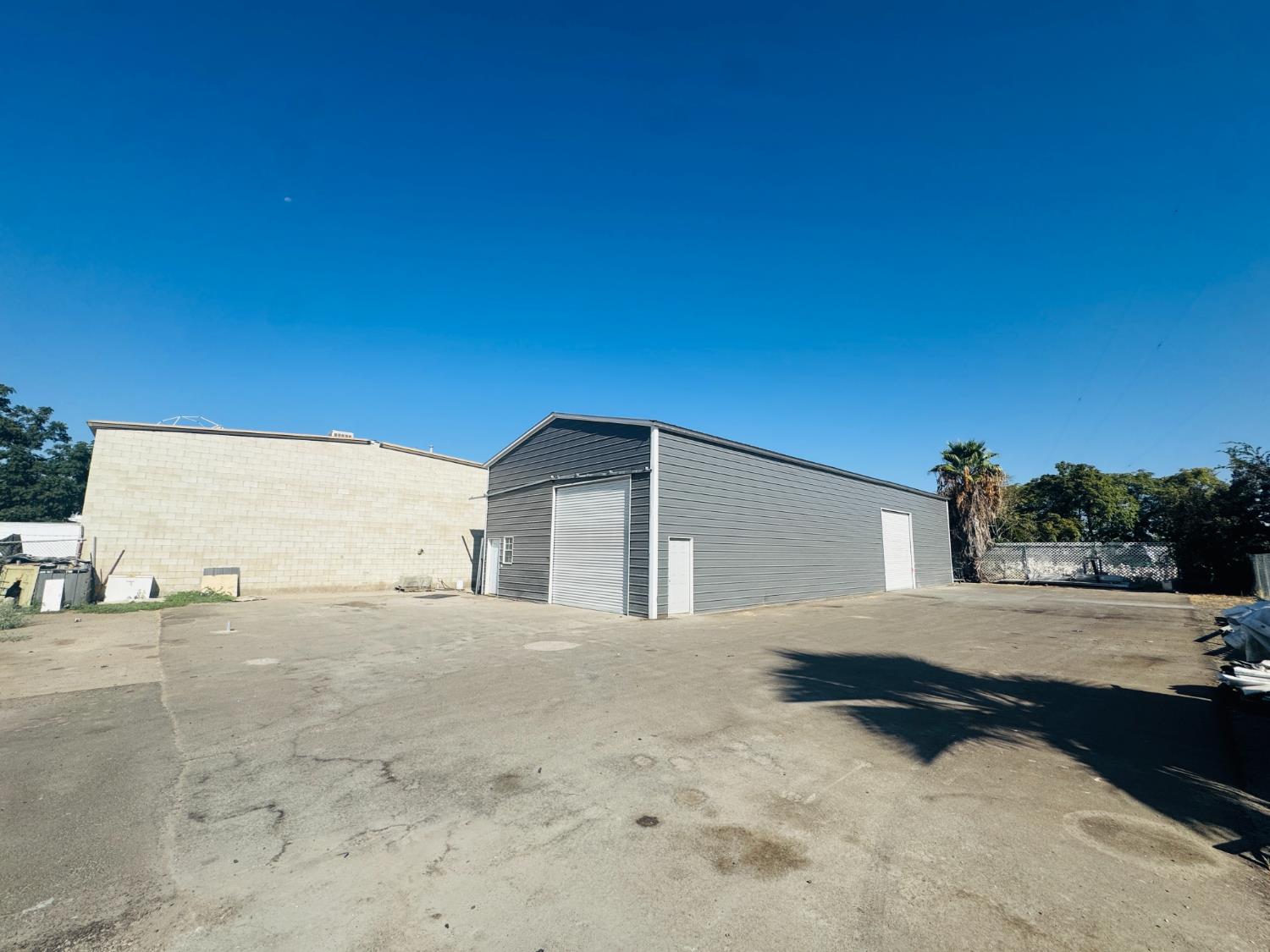 2021 E Home Ave, Fresno, CA 93703