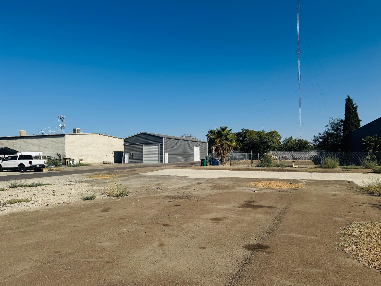 2021 E Home Ave, Fresno, CA 93703