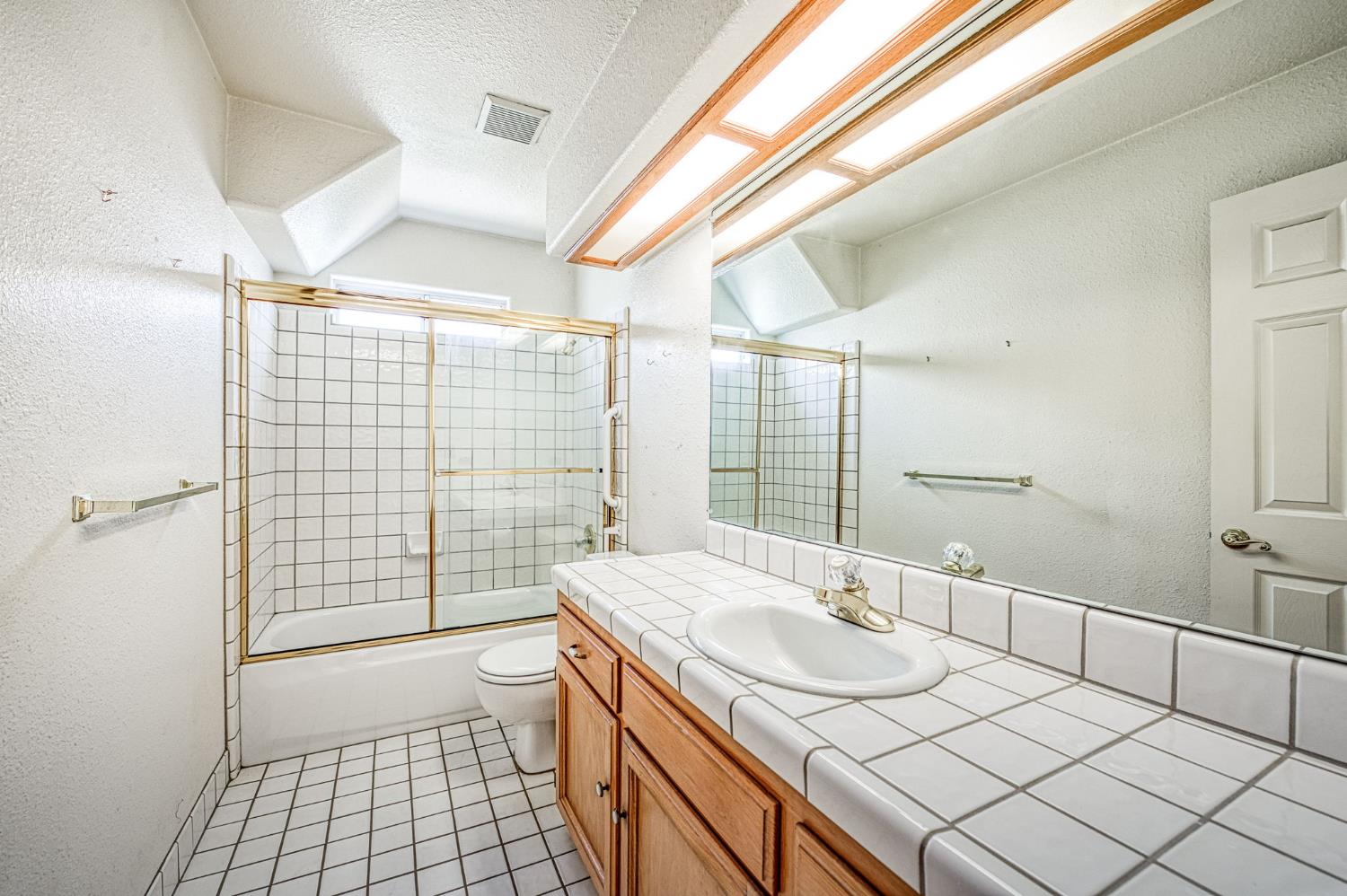 6706 N Chestnut Ave #103, Fresno, CA 93710