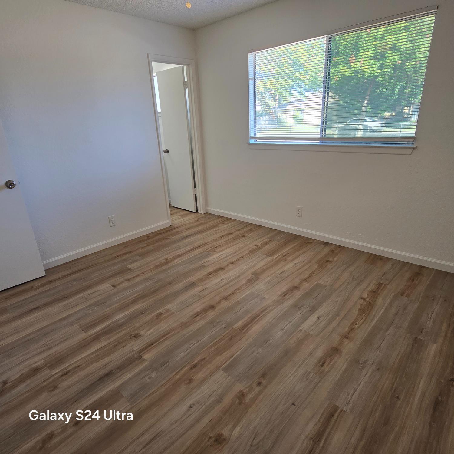2558 S Backer Ave, Fresno, CA 93725