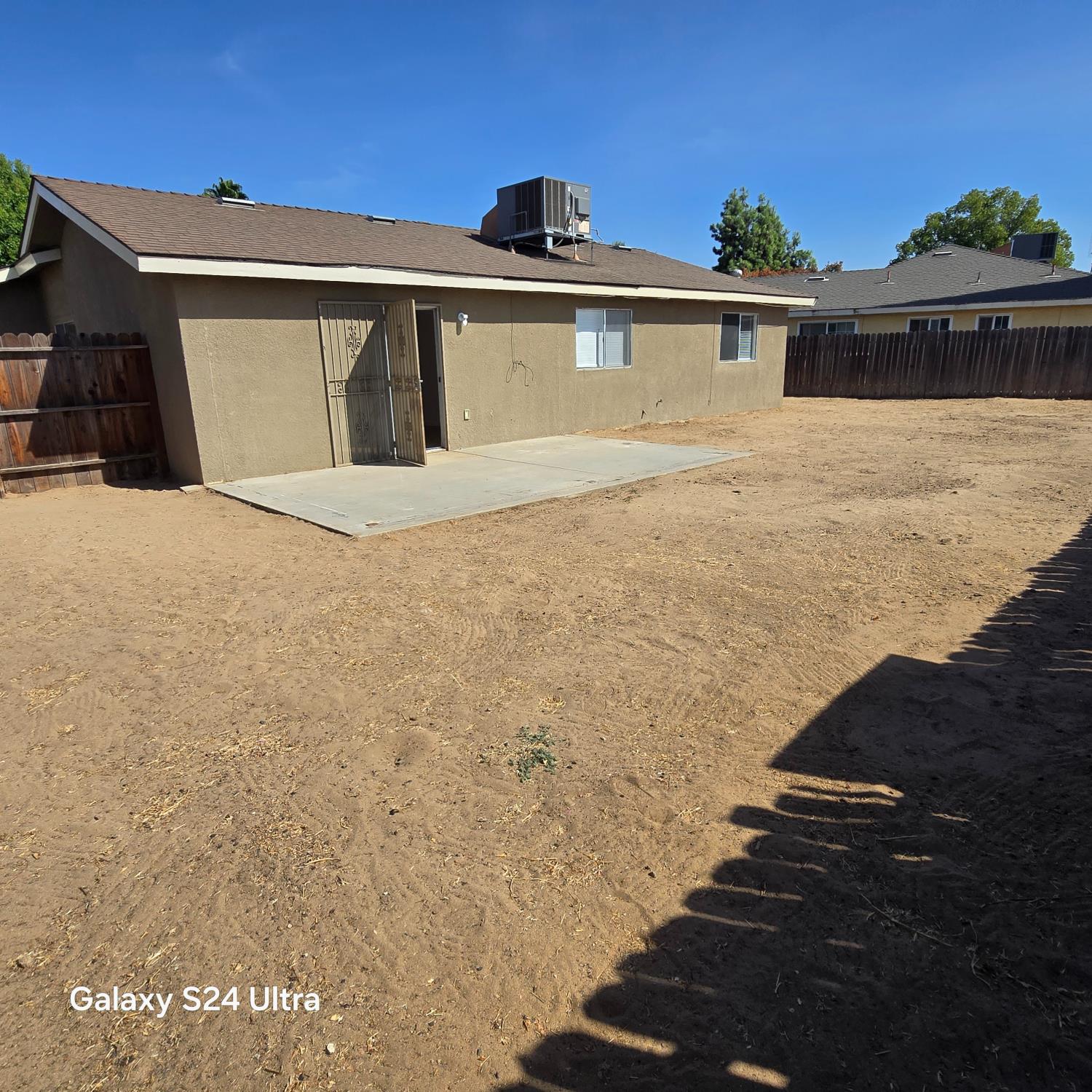2558 S Backer Ave, Fresno, CA 93725