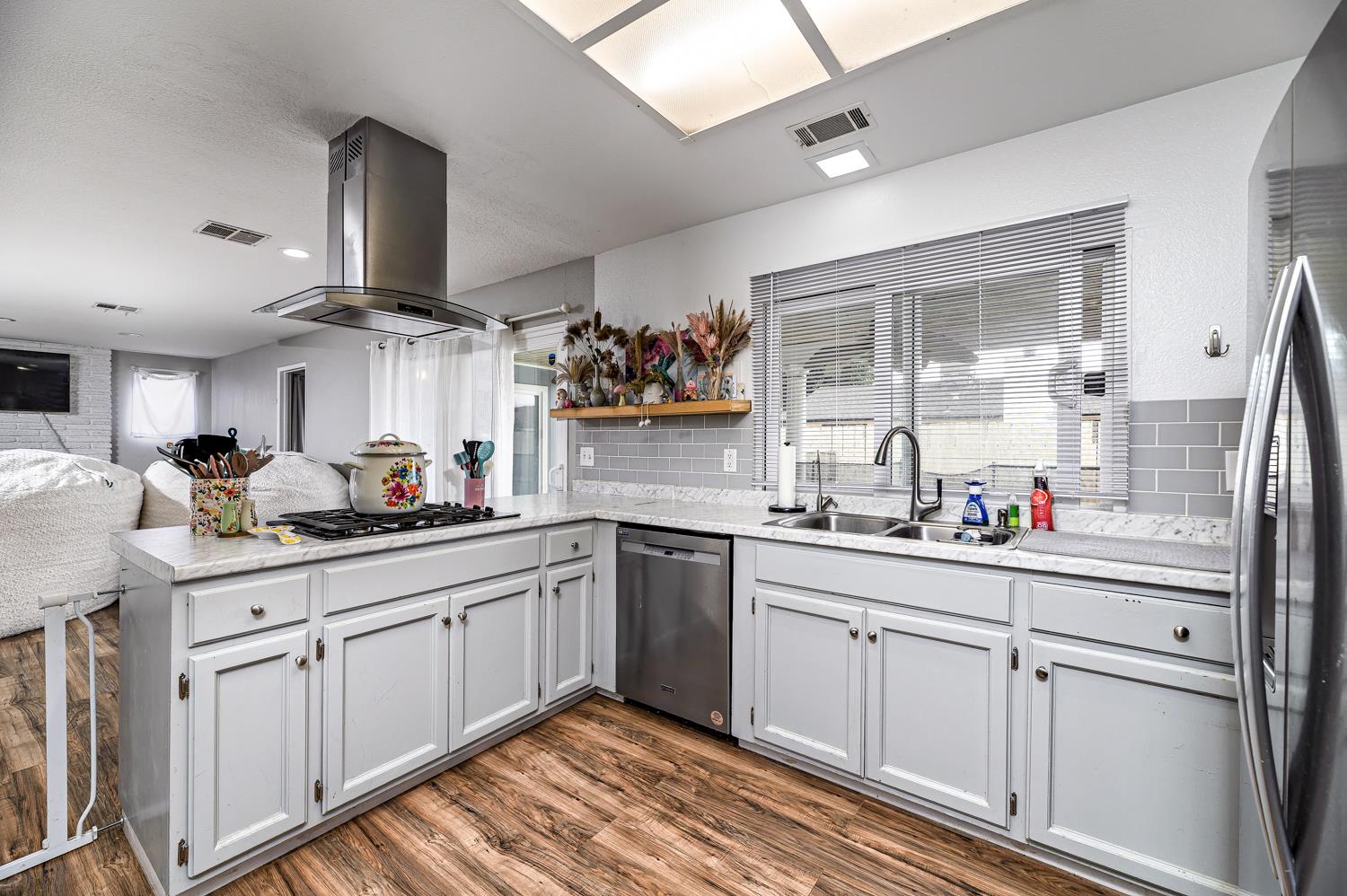 1248 Ashland Dr, Lemoore, CA 93245