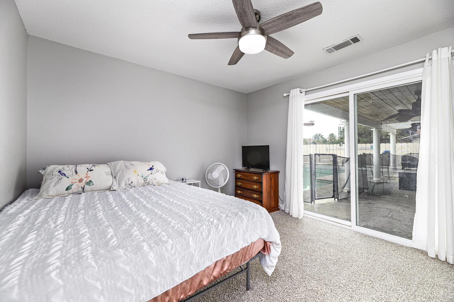1248 Ashland Dr, Lemoore, CA 93245