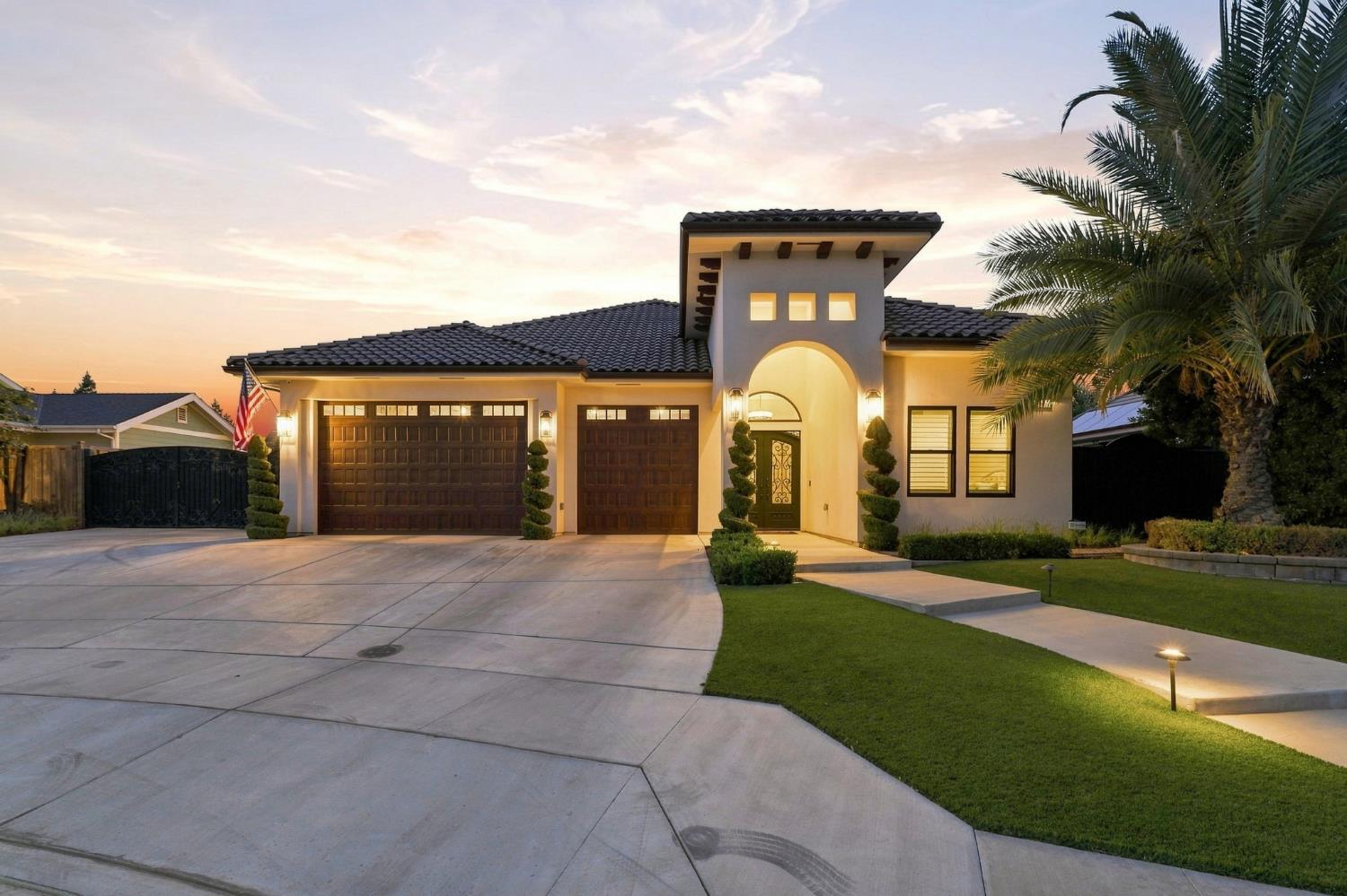 2553 21St Ave, Kingsburg, CA 93631