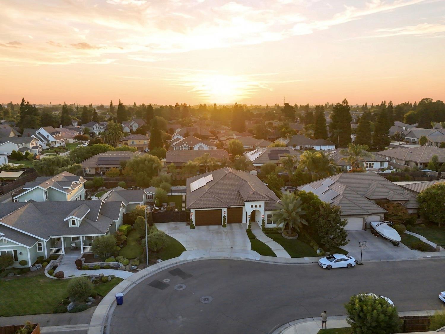 2553 21St Ave, Kingsburg, CA 93631