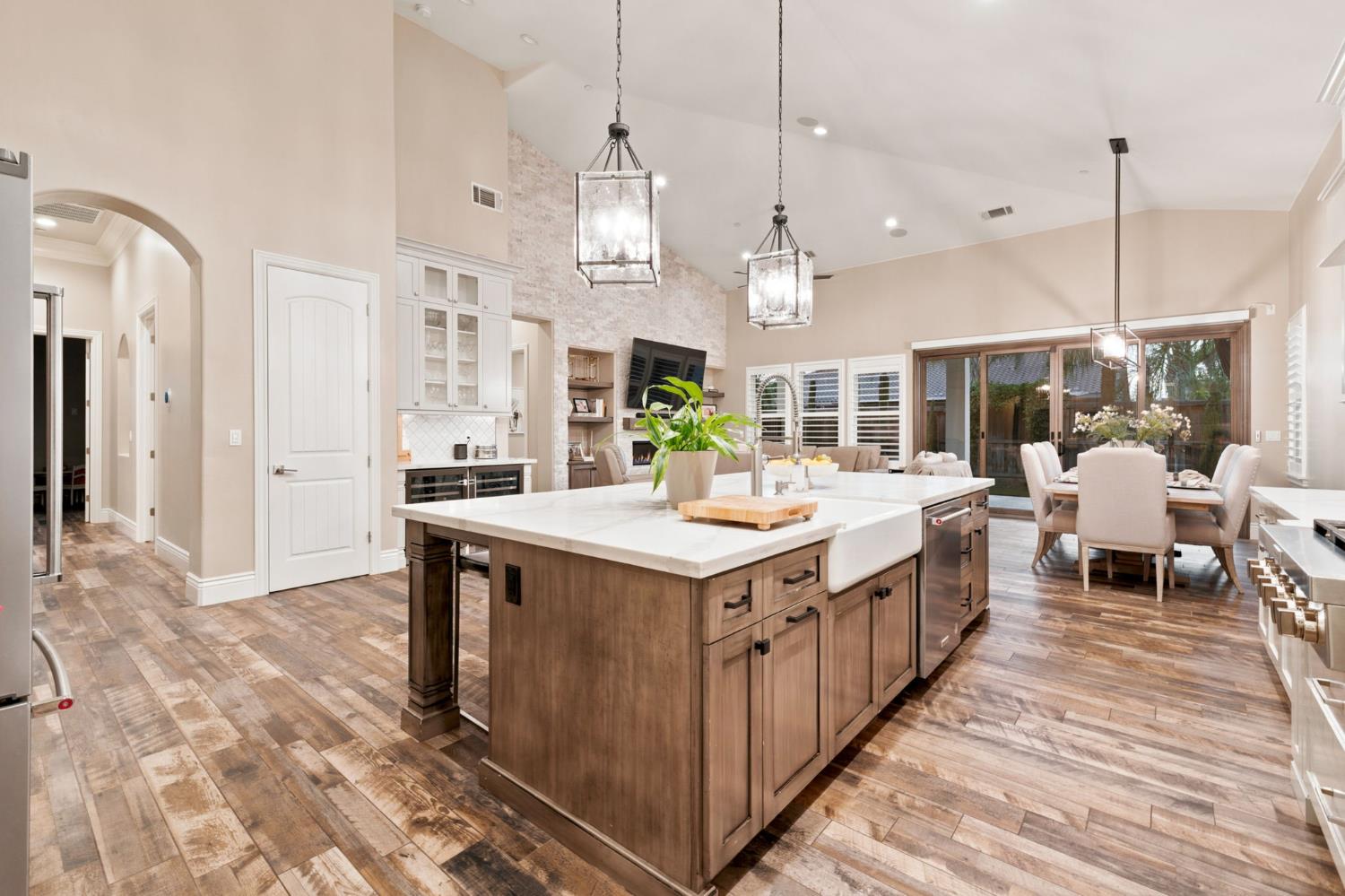 2553 21St Ave, Kingsburg, CA 93631