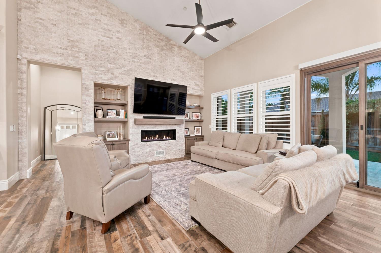 2553 21St Ave, Kingsburg, CA 93631