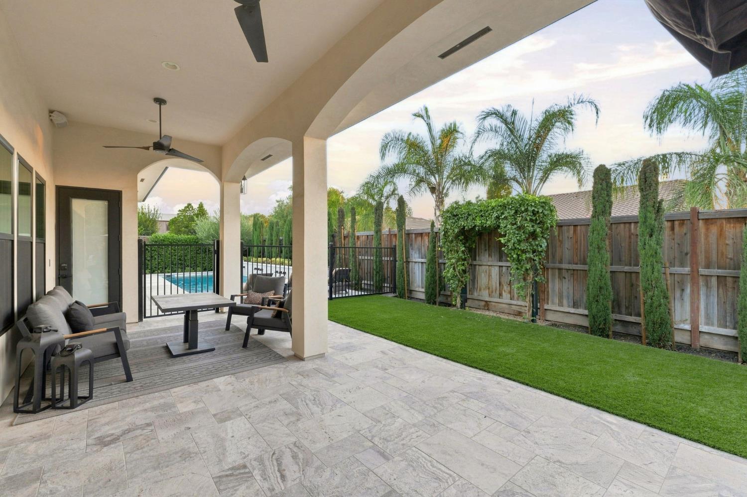 2553 21St Ave, Kingsburg, CA 93631