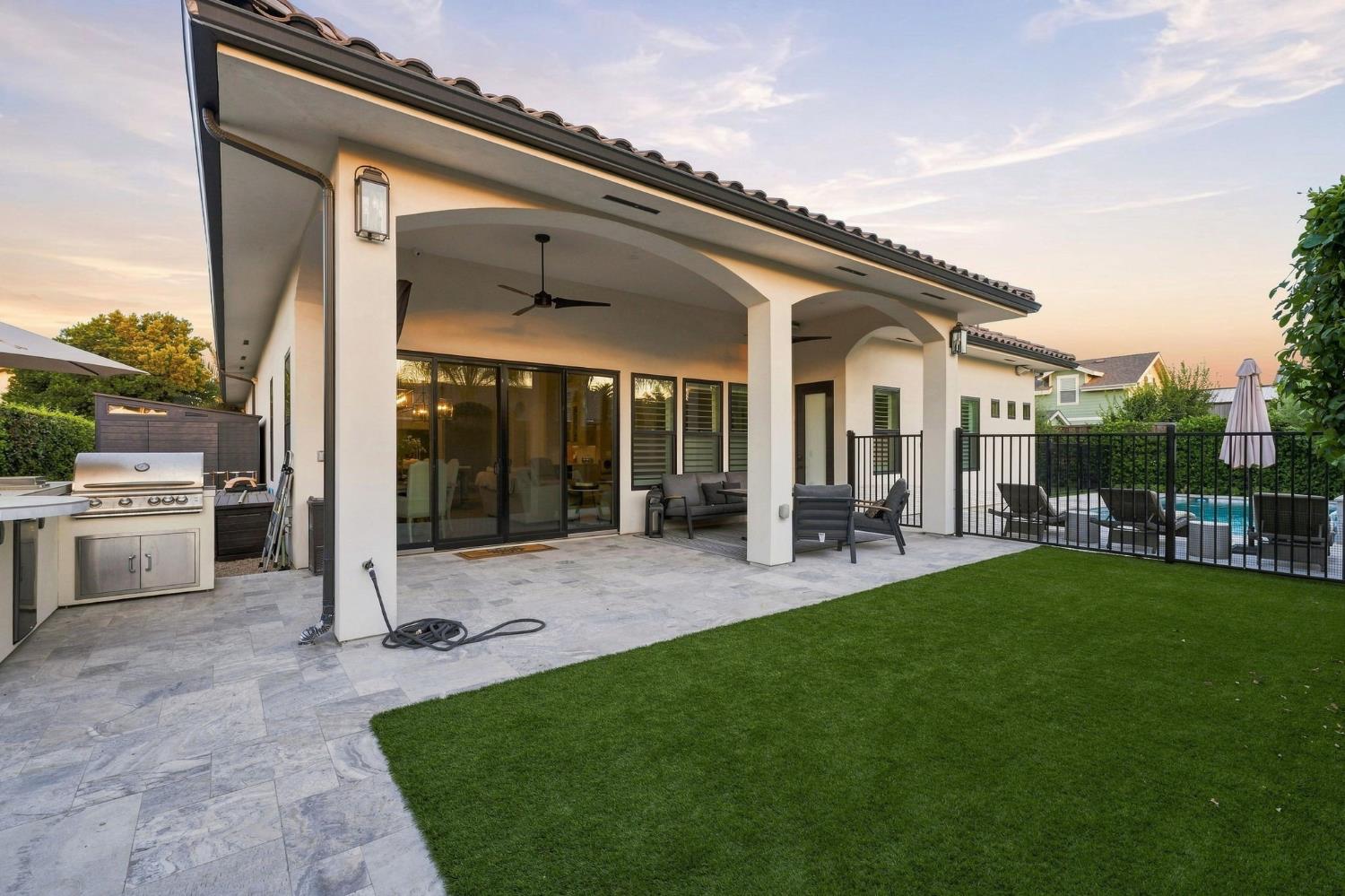 2553 21St Ave, Kingsburg, CA 93631