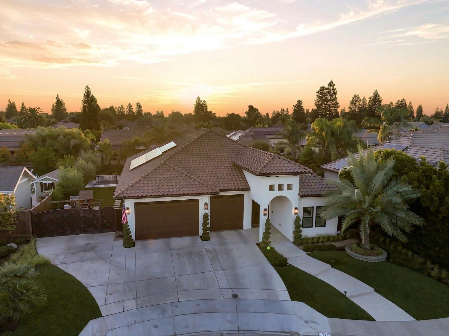 2553 21St Ave, Kingsburg, CA 93631