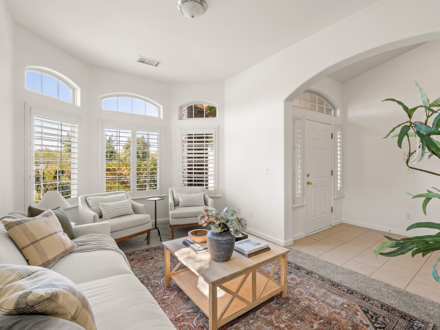 2185 Oak Ave, Sanger, CA 93657
