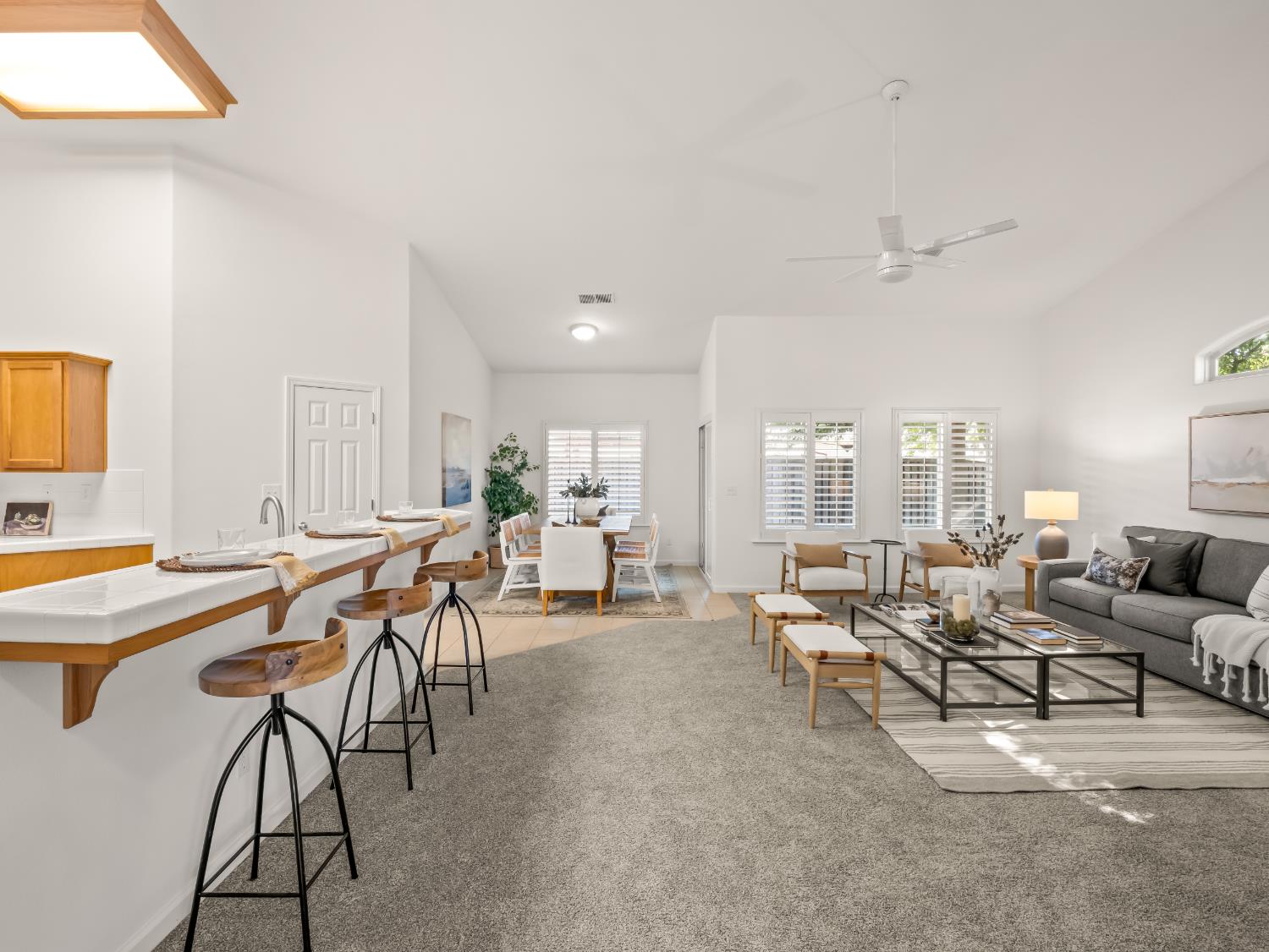 2185 Oak Ave, Sanger, CA 93657