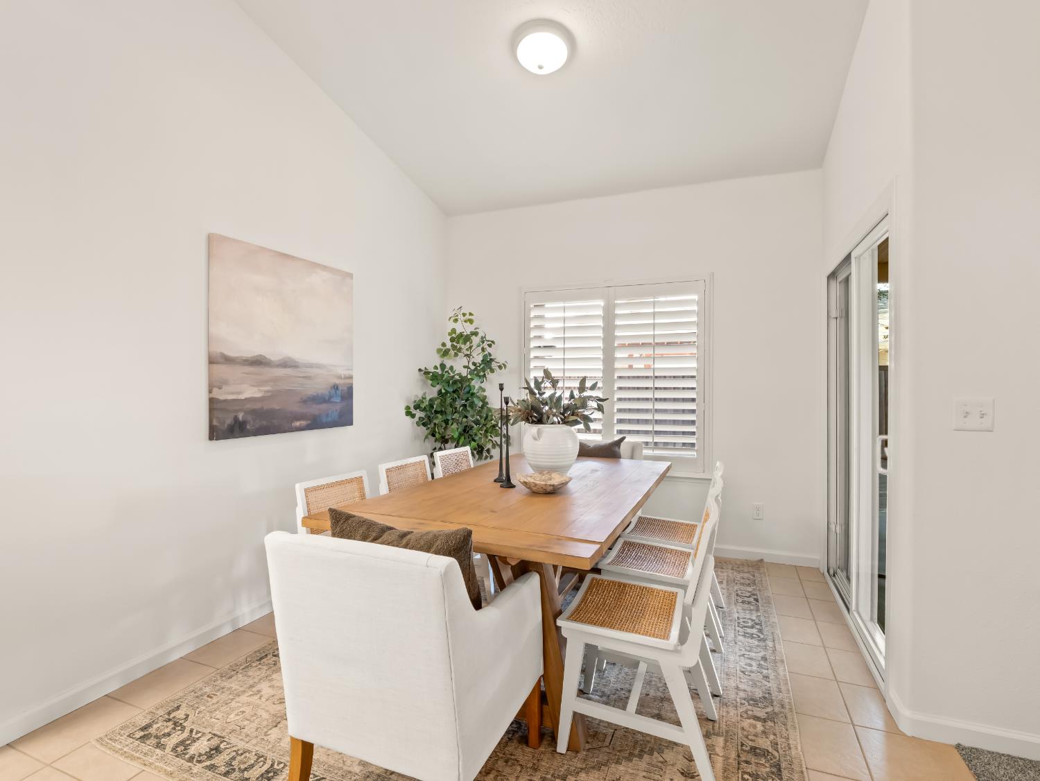 2185 Oak Ave, Sanger, CA 93657