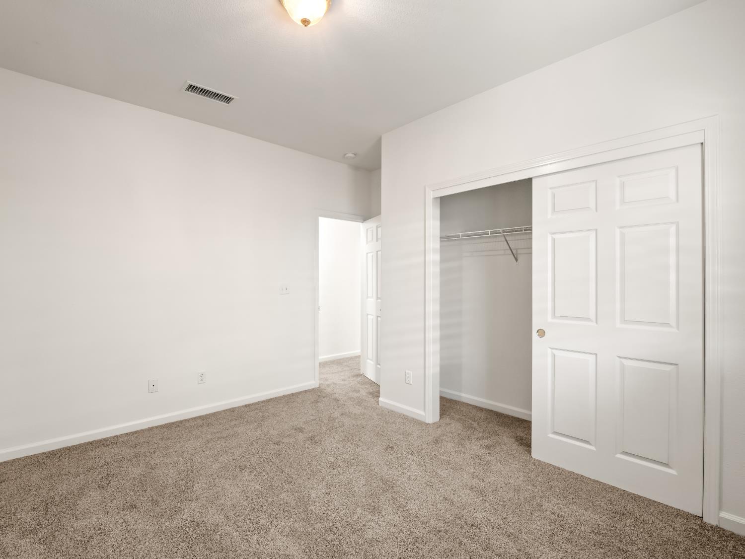 2185 Oak Ave, Sanger, CA 93657