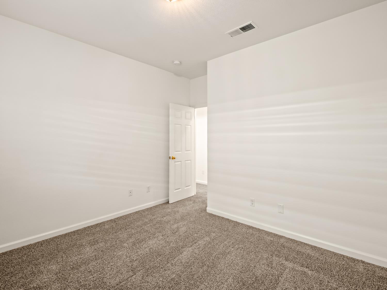 2185 Oak Ave, Sanger, CA 93657