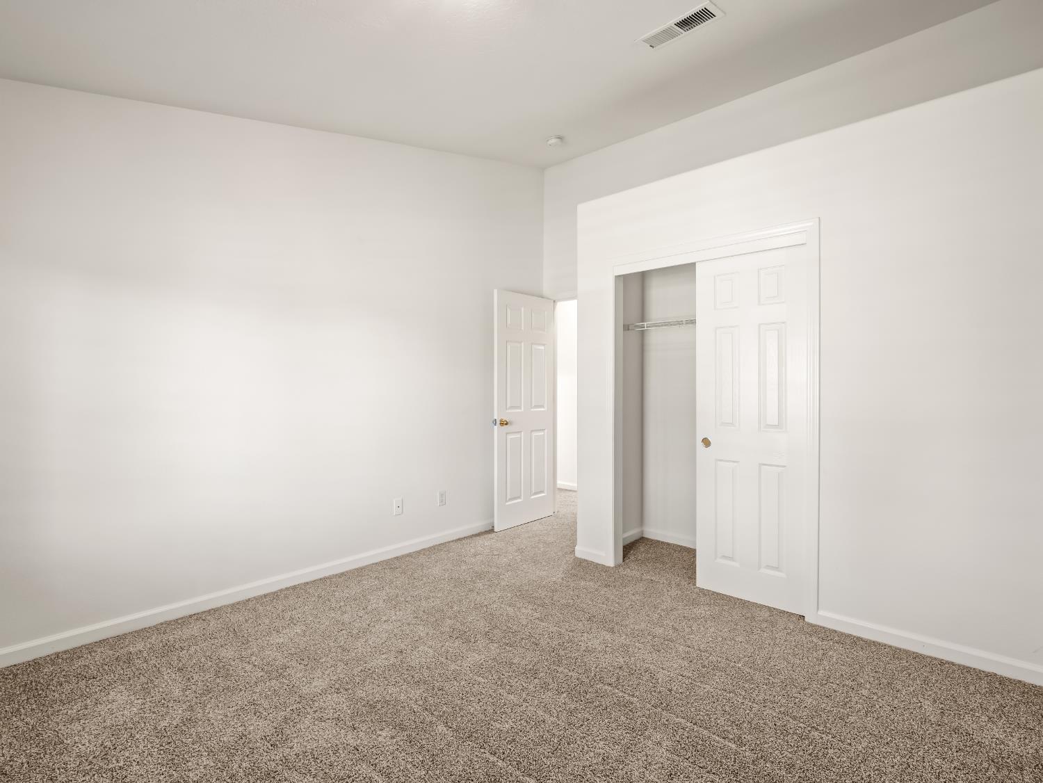 2185 Oak Ave, Sanger, CA 93657