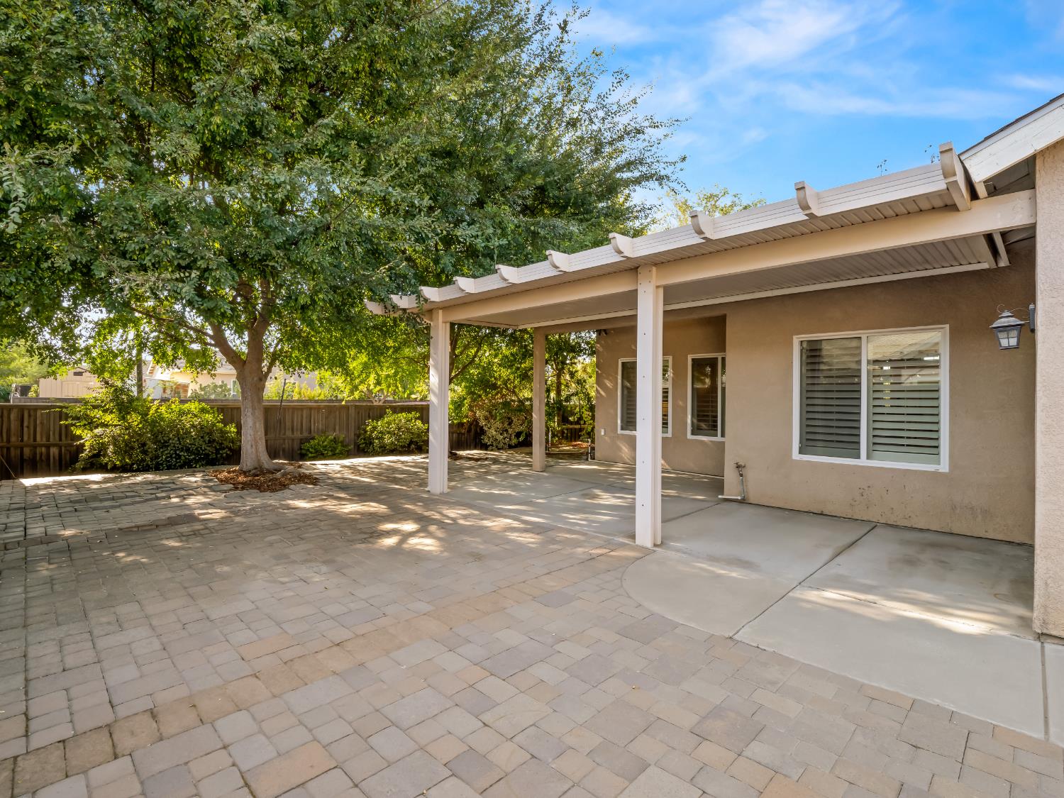 2185 Oak Ave, Sanger, CA 93657