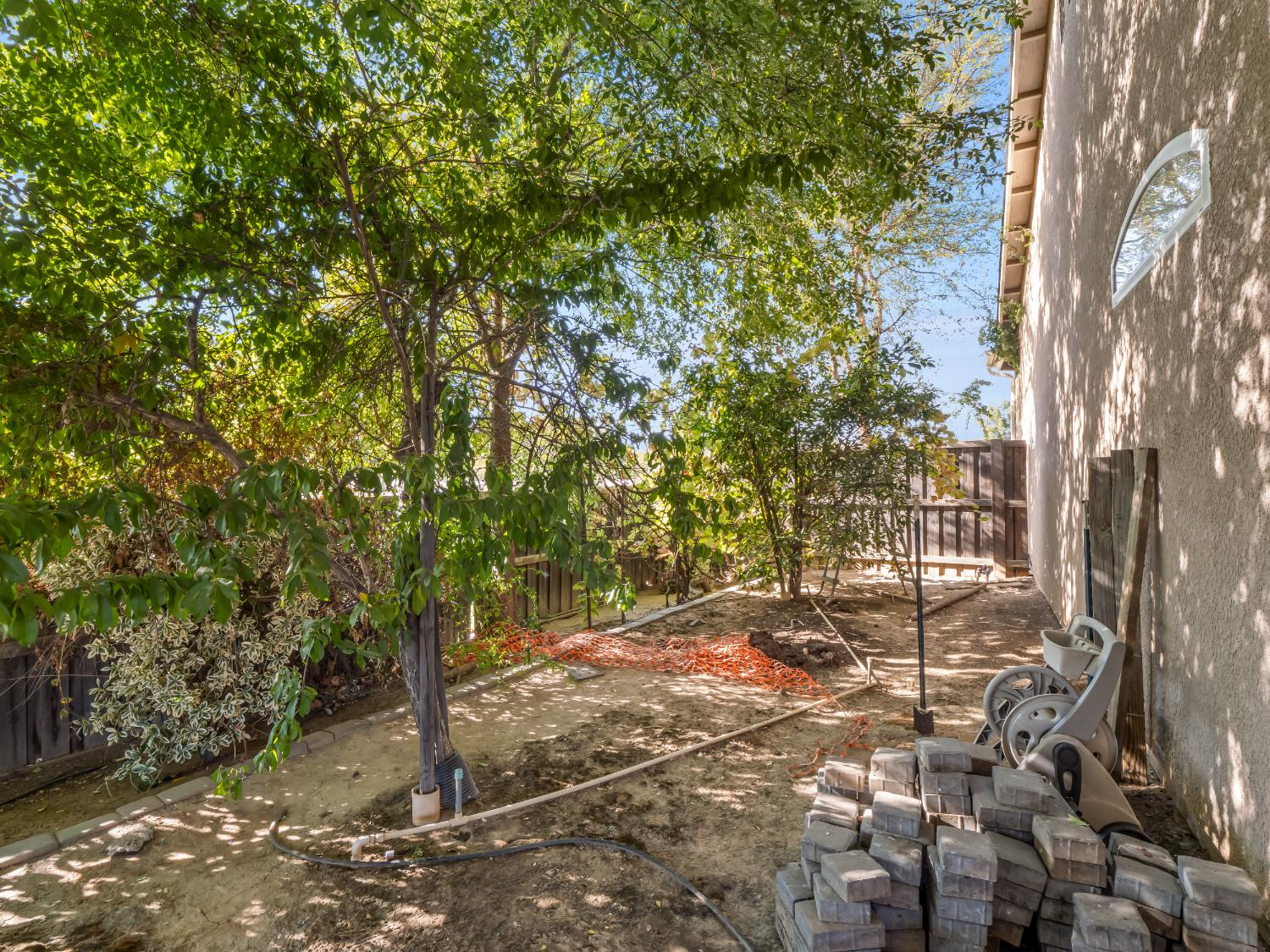 2185 Oak Ave, Sanger, CA 93657