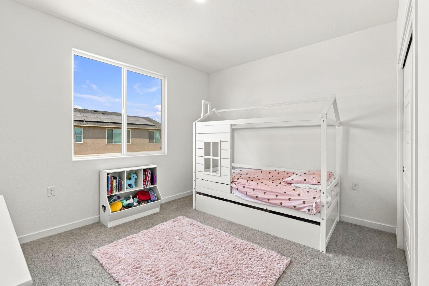 527 Vanderbilt Dr, Lemoore, CA 93245