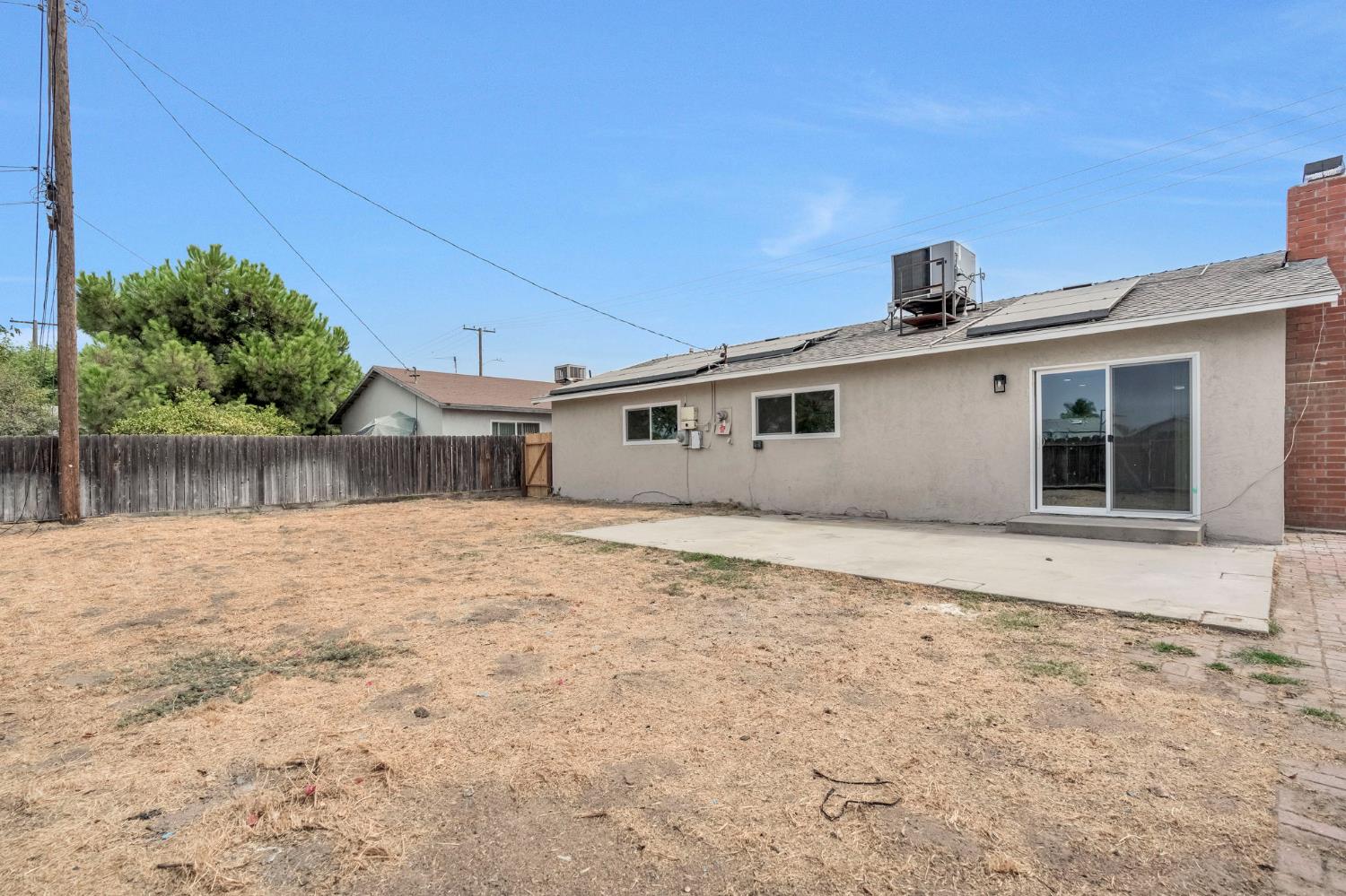 1206 S 12Th Ave, Hanford, CA 93230