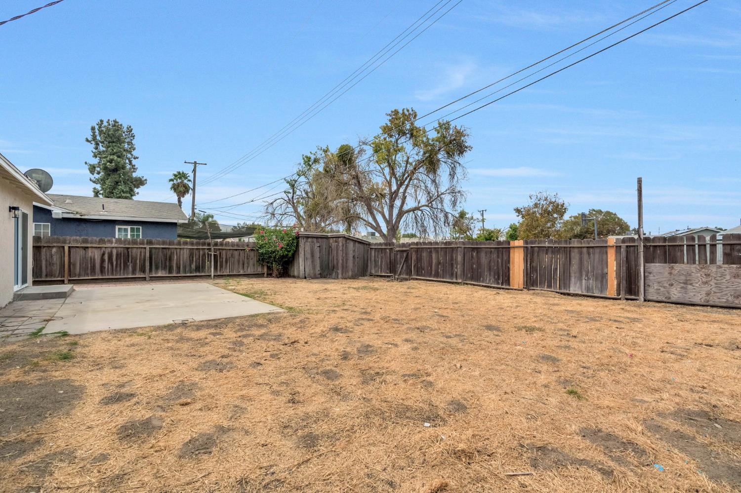 1206 S 12Th Ave, Hanford, CA 93230