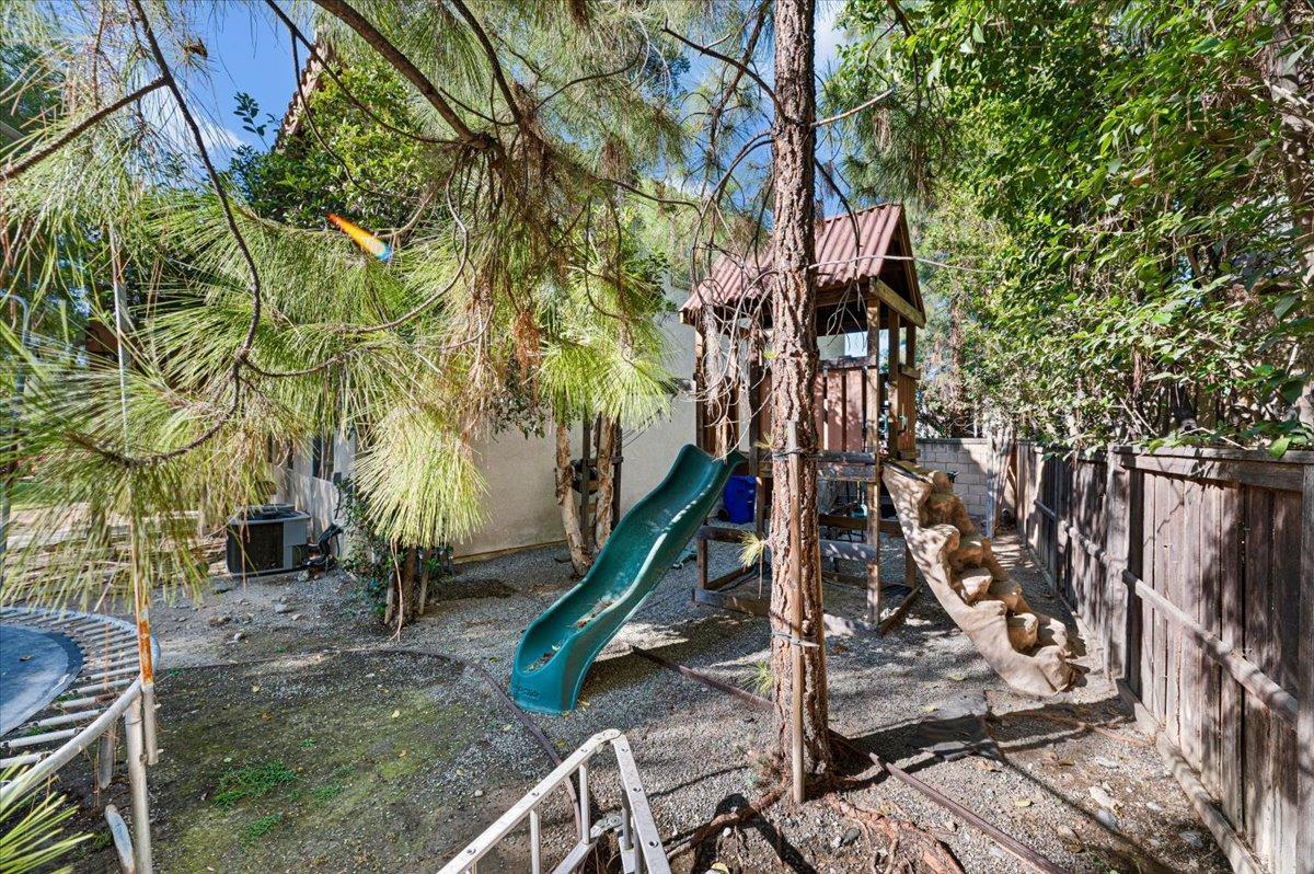 1842 Richards Pl, Upland, CA 91784