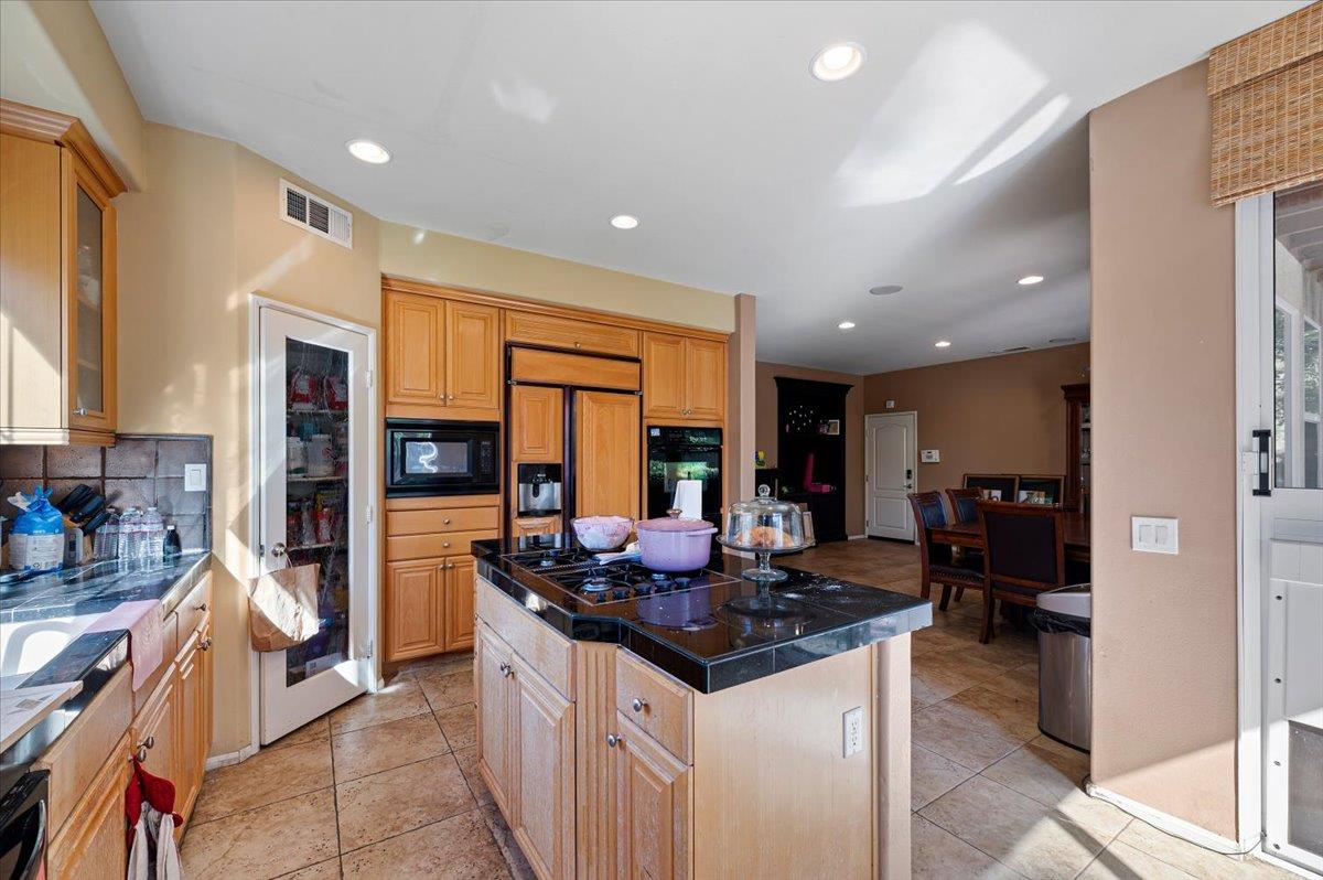 1842 Richards Pl, Upland, CA 91784